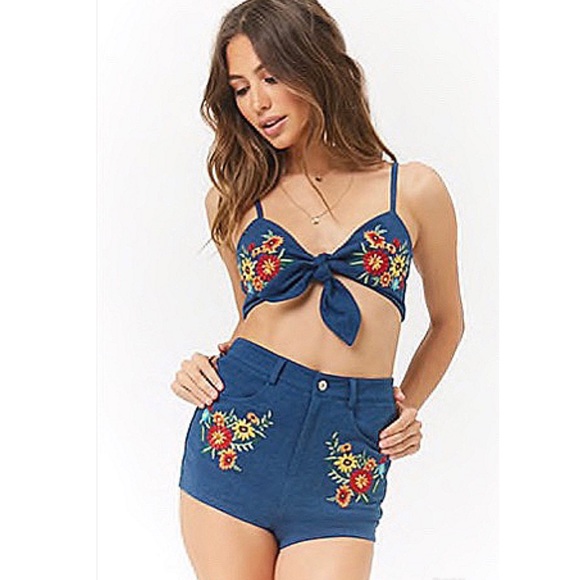 Forever 21 Pants - Forever21 Shorts Floral Embroidered Knit